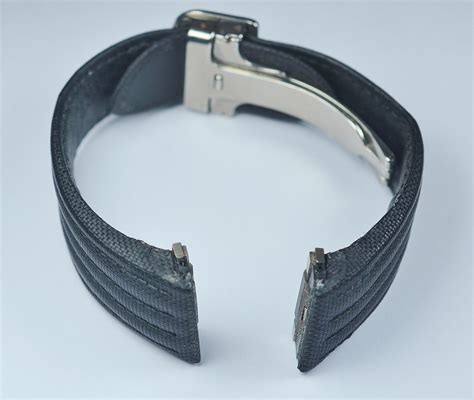 cartier roadster bands replacement.